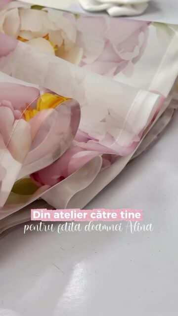 Din atelier către tine | MPC ❤️
Pentru fetița doamnei Alina 
Unele rochițe nu ajung niciodată pe site. Sunt create special pentru o singură fetiță, după dorințele ele si a celor dragi. Aalegem cu grijă materialele și lucrăm fiecare detaliu cu răbdare. Și... de fiecare dată, ne bucurăm când putem transforma o idee într-o amintire care va rămâne peste ani.